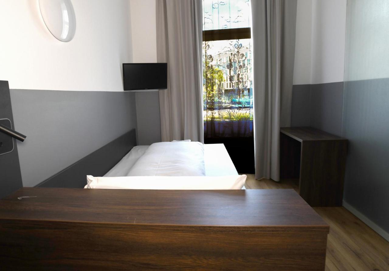 פרנקפורט Hotel Apadana Frankfurt מראה חיצוני תמונה